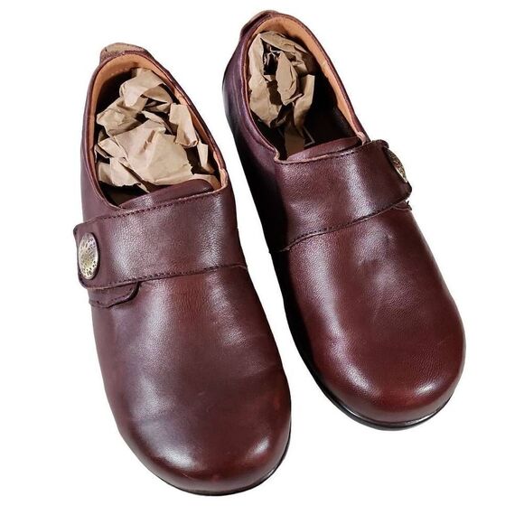 Propet Women's Brown Leather Autumn Comfort Loafer Slip-on Shoes Size 7 - Picture 1 of 12
